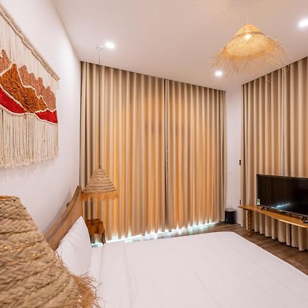 Pisces Hotel Hue Exterior photo